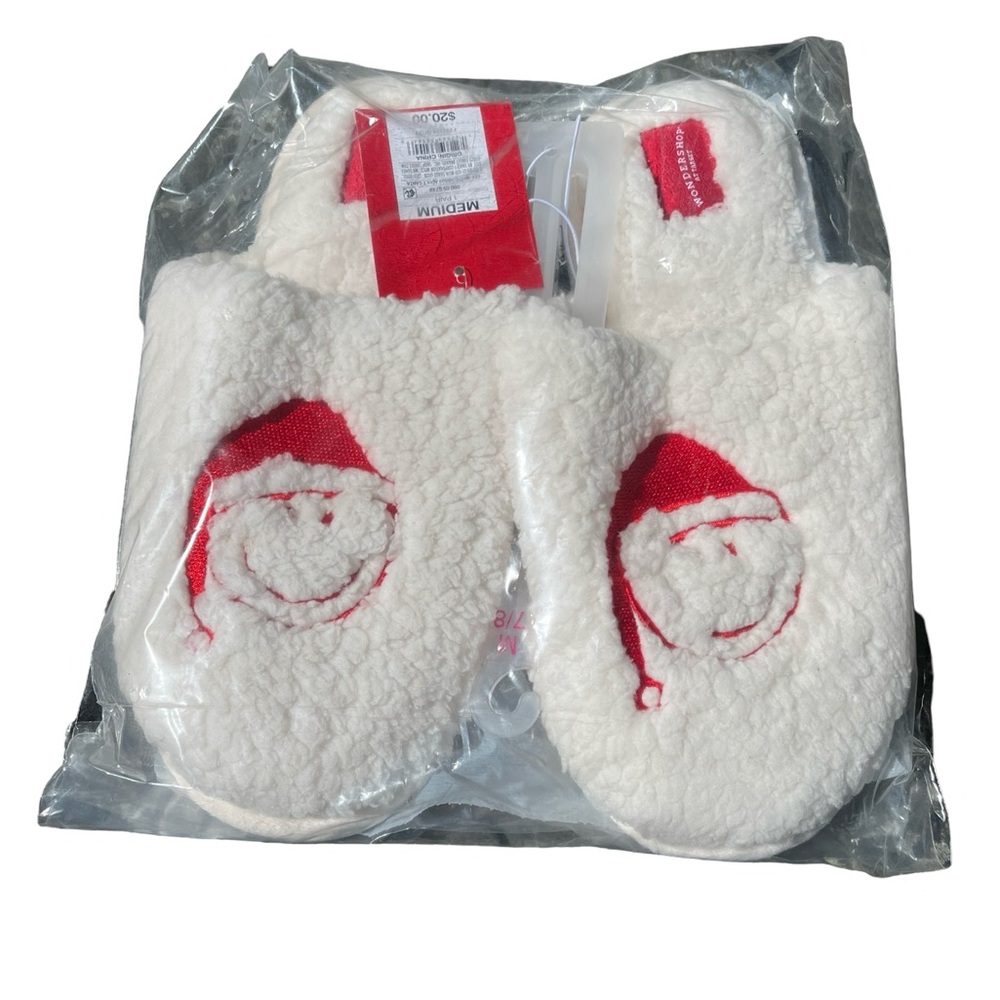BNWT smiley face Santa Wondershop Target slippers